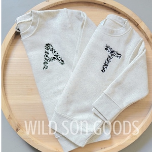 Custom Embroidered Toddler Sweatshirt-Toddler Neutral Sweaters-Embroidery name-Personalized Kid Sweater-Dinosaur Embroidery-Monogram Sweater