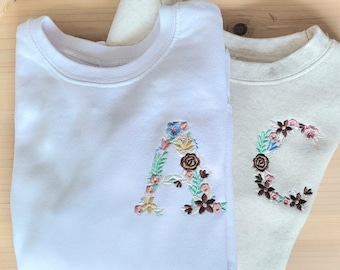 Custom Embroidered Toddler Sweatshirt-Toddler Neutral Sweaters-Embroidery name-Personalized Kid Sweater-Floral Embroidery-Monogram Sweater