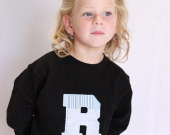 Gestickte Applikation Initial Kleinkind Sweatshirt-Monogrammiert Pullover-Kleinkind Neutral Pullover-Stickerei Name-Personalisierte Kinder Initialen