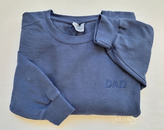 Custom Dad Comfort Colors Sweatshirt-Sweat-shirt brodé-Brodé- Sweat-shirt teint en vêtement brodé personnalisé-Crewneck