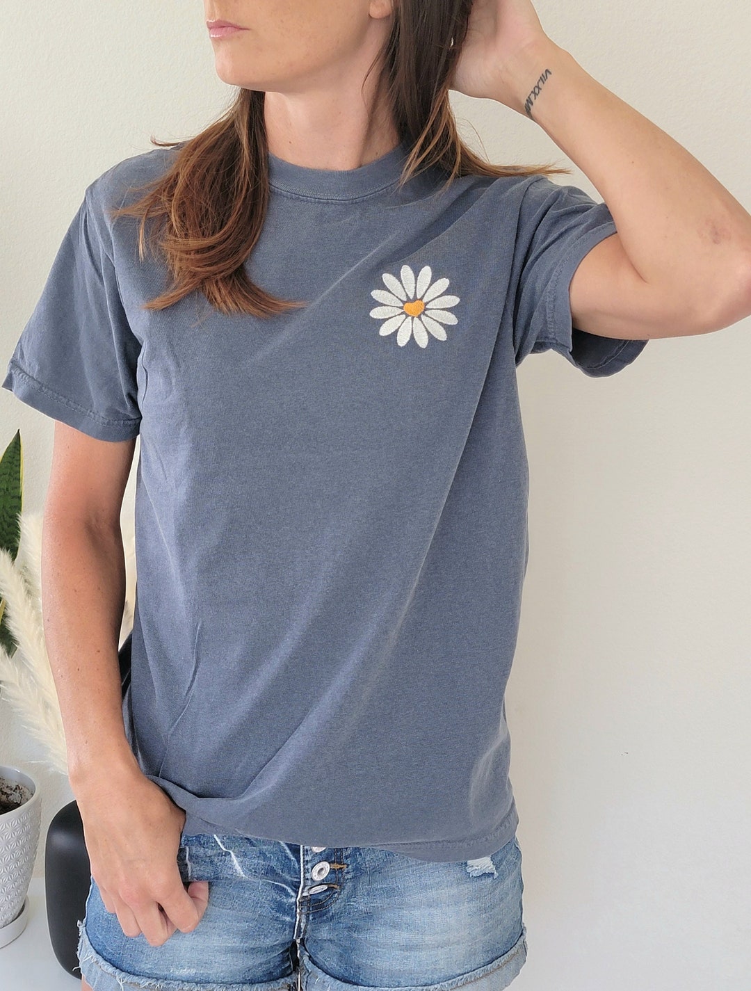 Comfort Colors Embroidered Flower Shirt-daisy T Shirt-plant Shirt ...