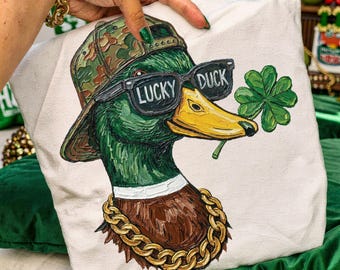 Lucky Duck PNG, Saint Patrick chasse au canard Png, trèfle coup de pinceau peint à la main Png, Png de la Saint-Patrick, St Patricks Hunter Design