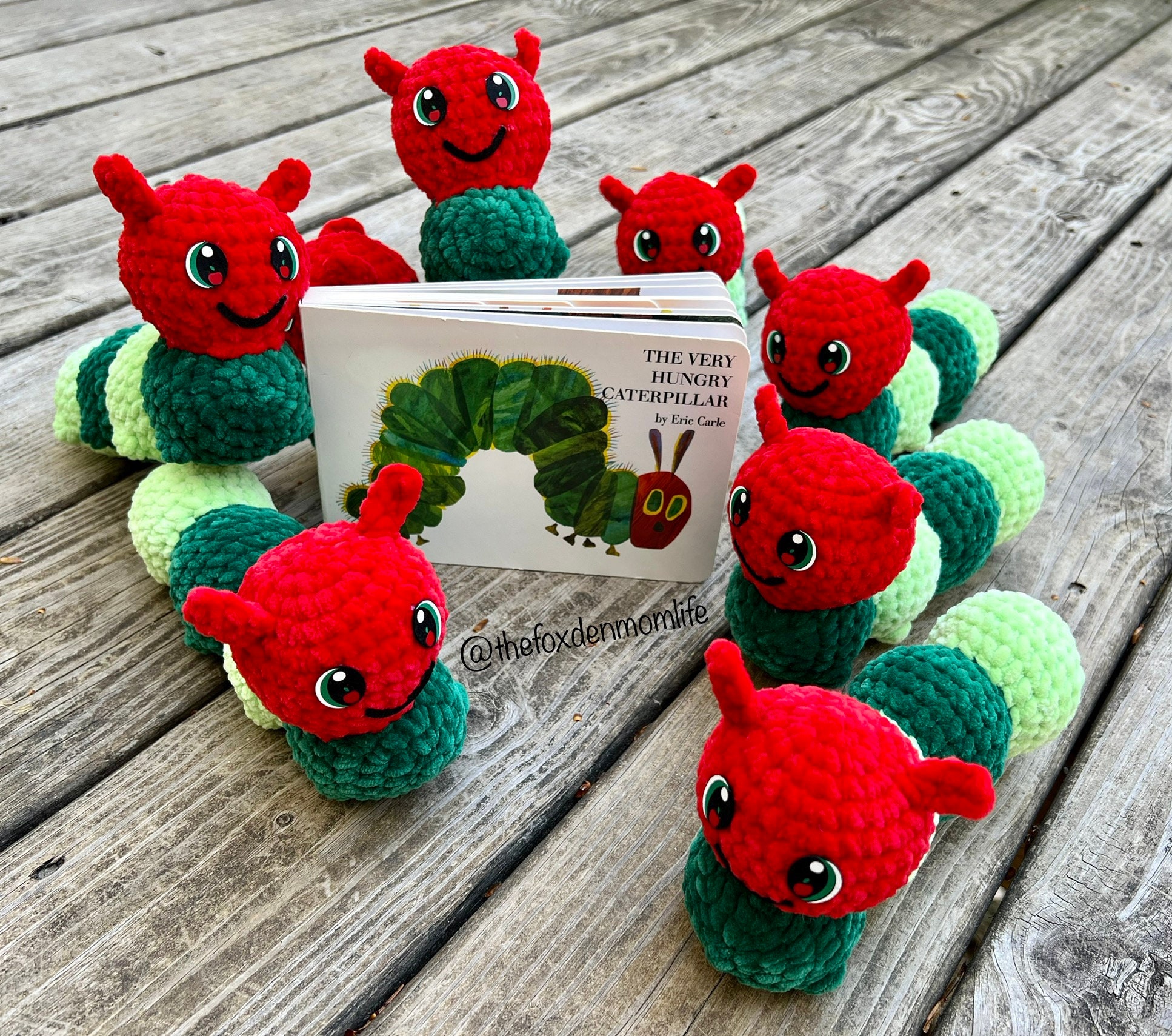 40 Crochet Snails, Slugs, Caterpillars, and Worms Patterns Worth Noticing 30 Crochet Pattern: Tomato the Low Sew Caterpillar