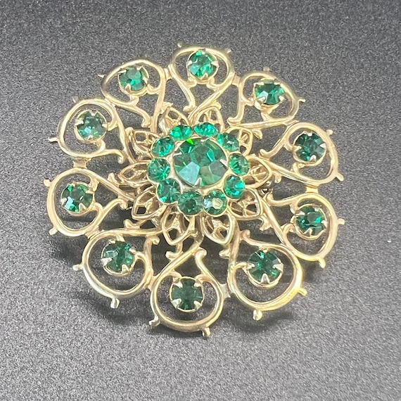 Emerald crystal brooch - image 1