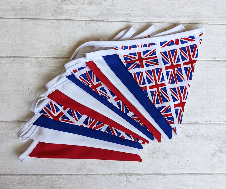 Handmade British Flag Bunting - Plain & Retro Union Jack Bunting | Garden Party Bunting | Union Jack Bunting | Coronation Bunting 
