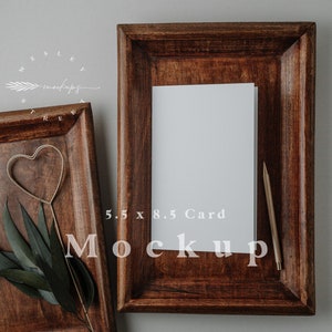 Mockup di biglietto 5,5x8,5, mockup di biglietto di San Valentino, mockup di biglietto di San Valentino, mockup di biglietto d&#39;auguri, mockup di biglietto piegato, mockup di biglietto d&#39;auguri L6