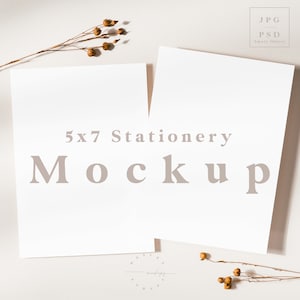5 x 7-kaartmodel psd, 5 x 7-model modern, dubbele kaartmodel, minimalistische uitnodigingsmodel, mockup bruiloftsbriefpapier, slim objectmodel M1