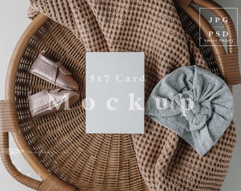 Mockup di invito per neonato, mockup di baby shower, mockup di biglietto 5x7, mockup di invito per baby shower, mockup di annuncio di nascita, mockup di biglietto per neonato W4