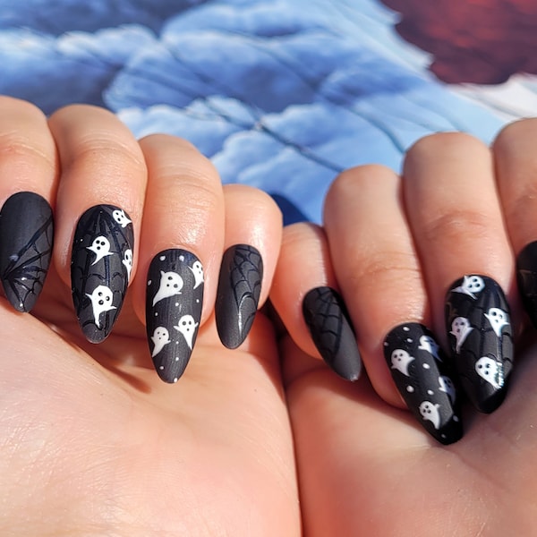 Halloween with Ghosts Cute | Press On Nails | Fake Nails | Gel On Nails | Free shipping | Halloween Nails | Beautiful Nails| Fall Nails