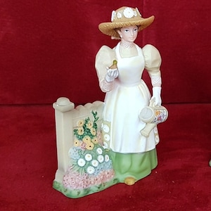 Figurine femme VTG Avon