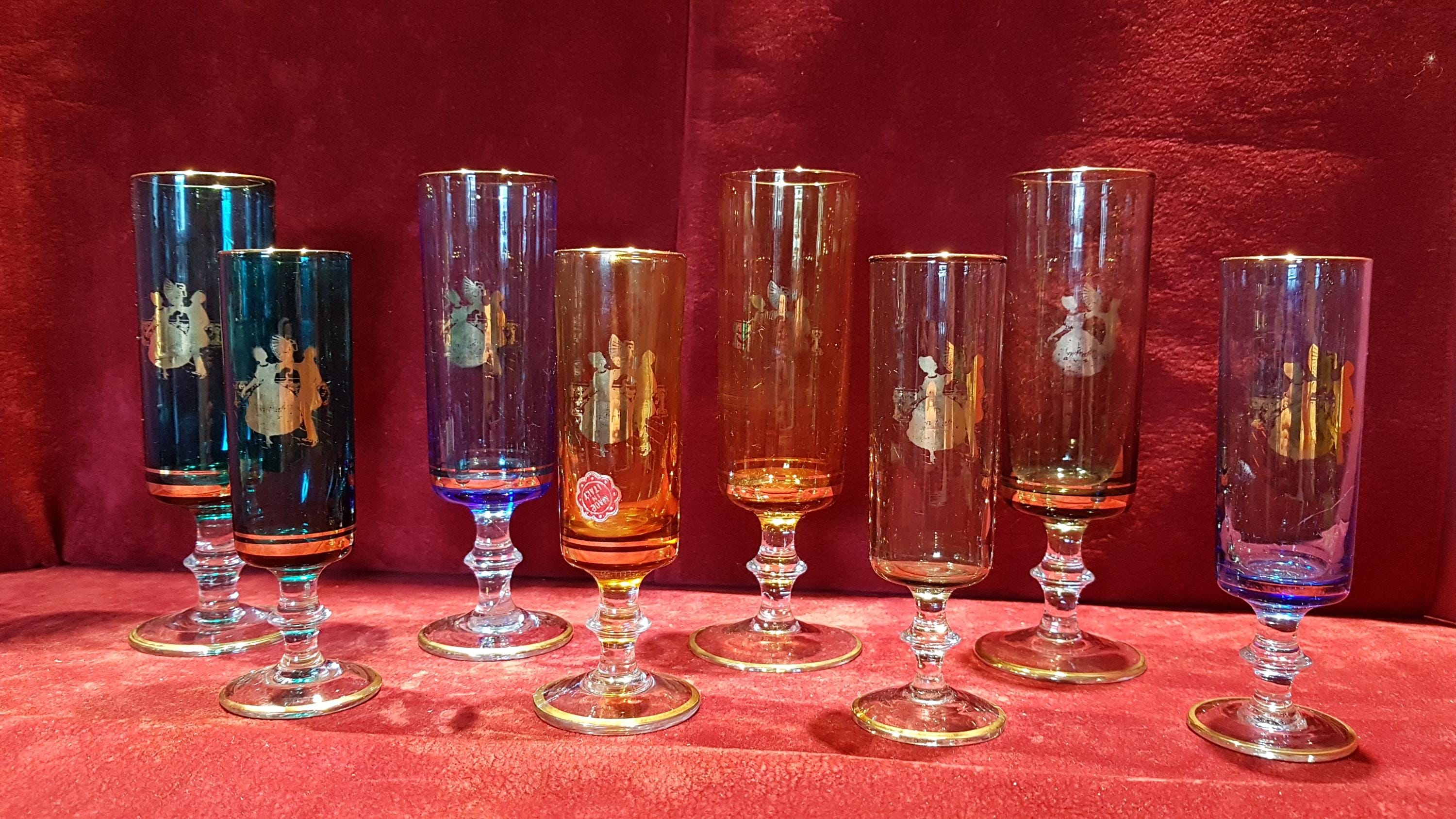 1950s Set of 8 Glasses in Murano Glass With Gold Rim 2 Sizes