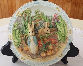 Vintage Peter Rabbit Beatrix Potter Cute Musical Plate Plate No. B 616 Bradex listed 84-B10-83.1