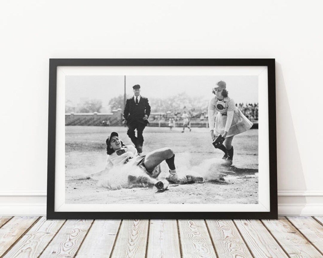 Vintage Photo 1940's Women Baseball League Photography, Black & White