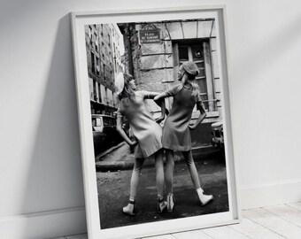 1960s Fashion Photo Print – Women's City Style, Black and White Wall Art
