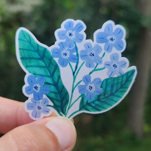 Sticker fleurs sauvages bleu 2 x 5 pouces, sticker imperméable pour tasse, mat ou brillant, sticker fleurs sauvages peint à la main, sticker fleurs bleues petit