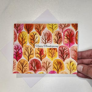 Cartões de Ação de Graças com árvores de outono, cartão de Ação de Graças em aquarela, Ação de Graças ilustrado, folhas de outono, cartão de árvores coloridas de Ação de Graças