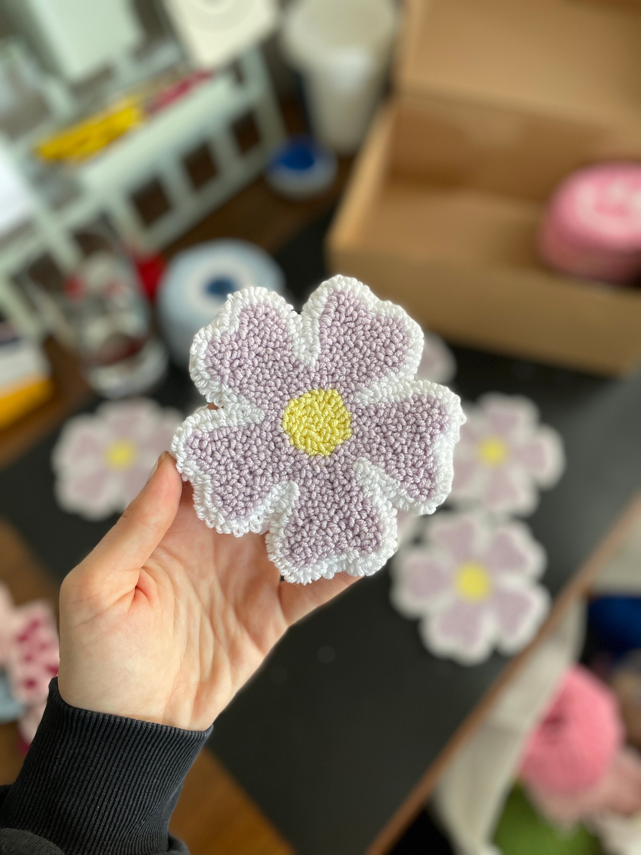 手作りパンチニードルコースター：刺繍入りチェッカー＆スマイル