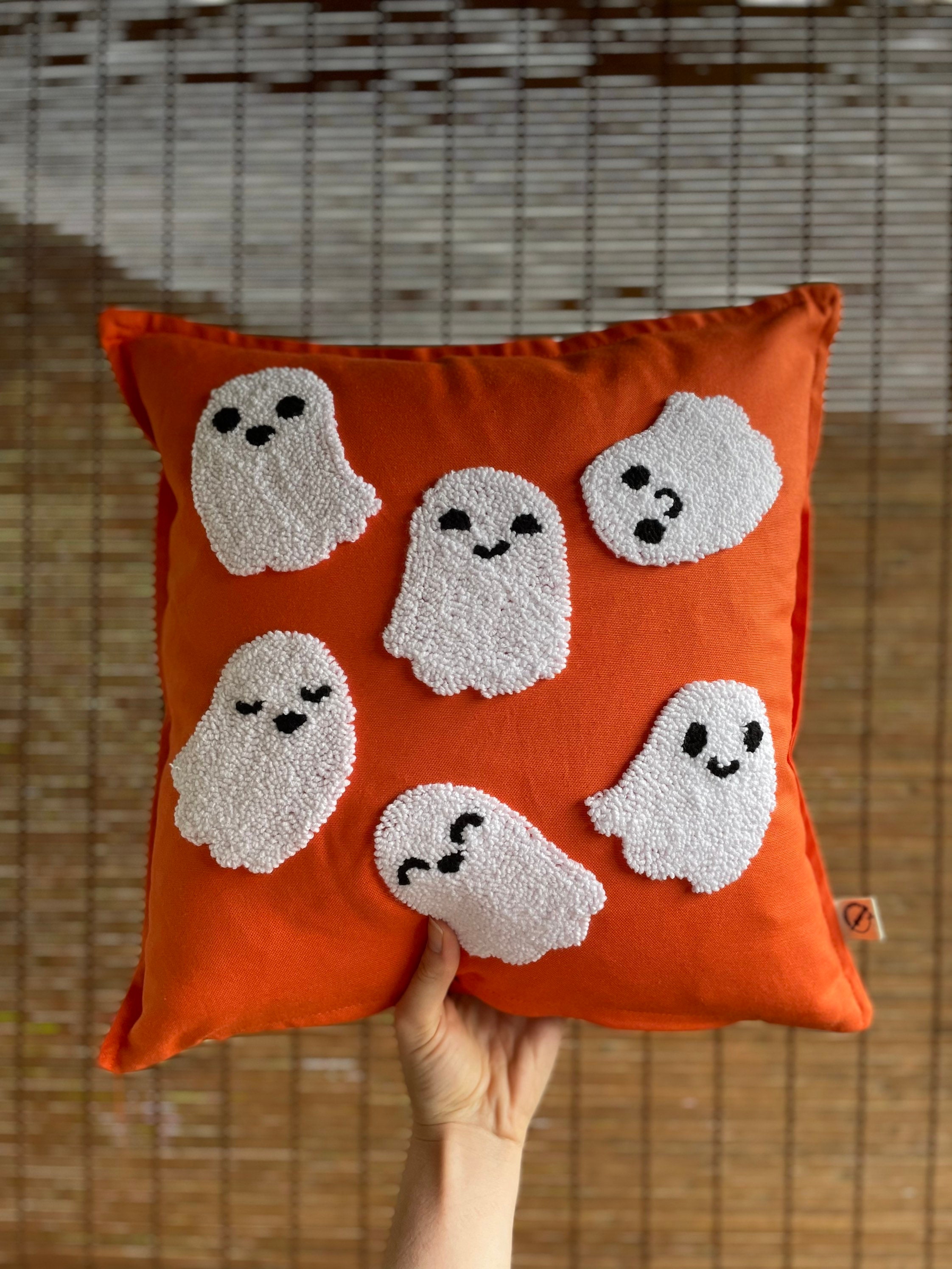 Mini Oreiller Halloween Citrouilles - Needlepoint - Noir Et Orange - 9x6.5 Pouces