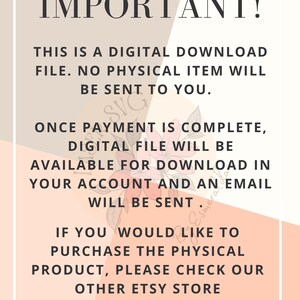 Pu&ograve; includere: Un avviso di download digitale rosa e beige con il testo "IMPORTANTE!" in nero. Il testo spiega che si tratta di un file di download digitale e che nessun articolo fisico verr&agrave; inviato. Indica anche che una volta completato il pagamento, il file digitale sar&agrave; disponibile per il download nel tuo account e ti verr&agrave; inviata un'e-mail. L'avviso include anche istruzioni per l'acquisto del prodotto fisico, indirizzando gli acquirenti a controllare l'altro negozio Etsy del venditore su @MAKEITBYESMERALDA.