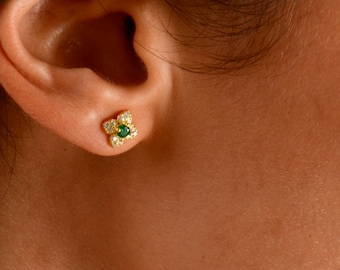 Silver Emerald Flower Studs in 18K Gold, Minimalist Floral Birthstone Stud Earrings, Blossom Shape Gemstone Studs, Tiny Jewelry Gift For Her
