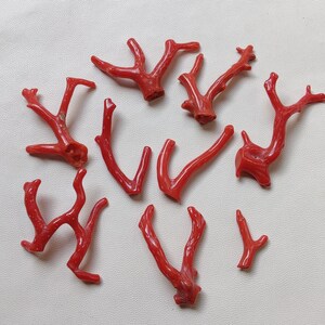 Pietra preziosa di corallo rosso italiano naturale al 100%, ramo sciolto di corallo lucido AA + bastoncino di corallo di qualità liscia bastoncini di corallo di design con pietre preziose AZ149