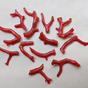 Pietra preziosa di corallo rosso italiano naturale al 100%, ramo sciolto di corallo lucido AA + bastoncino di corallo di qualità liscia bastoncini di corallo di design con pietre preziose AZ159