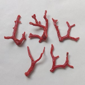 5 piezas de 56 quilates de rama de coral italiano/palo de coral/coral rojo/palo de coral rojo liso de coral. Fabricación de joyas con varillas de coral pulido