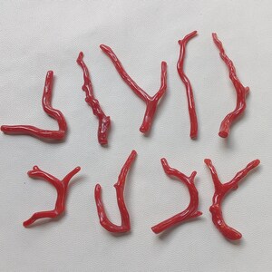 61 quilates 9 piezas de rama de coral italiano/palo de coral/coral rojo/palo de coral rojo liso de coral. Fabricación de joyas con varillas de coral pulido