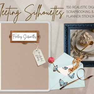 Puede incluir: Un libro de pegatinas digitales con 150 siluetas realistas. La portada presenta una carpeta marrón con una etiqueta de latón que dice "Fleeting Silhouettes". La carpeta está rodeada por un sobre blanco con mariposas y una lupa.