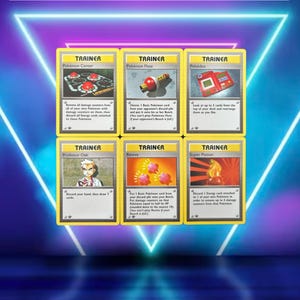 Basisset 17/15 / Poké Center, Poké Flute, Pokédex, Professor Oak, Revive, Super Potion / First Edition (1e) / 1999 / PROXY Pokémon-kaart(en)