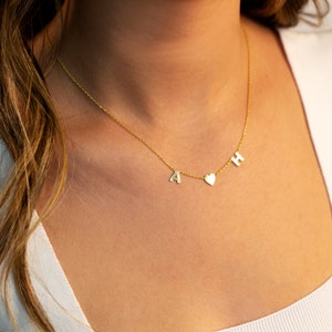Colar com iniciais, colar com letras iniciais em prata 925K, presente para mãe, presentes para o dia das mães, presentes de aniversário, presente para ela, colar com iniciais