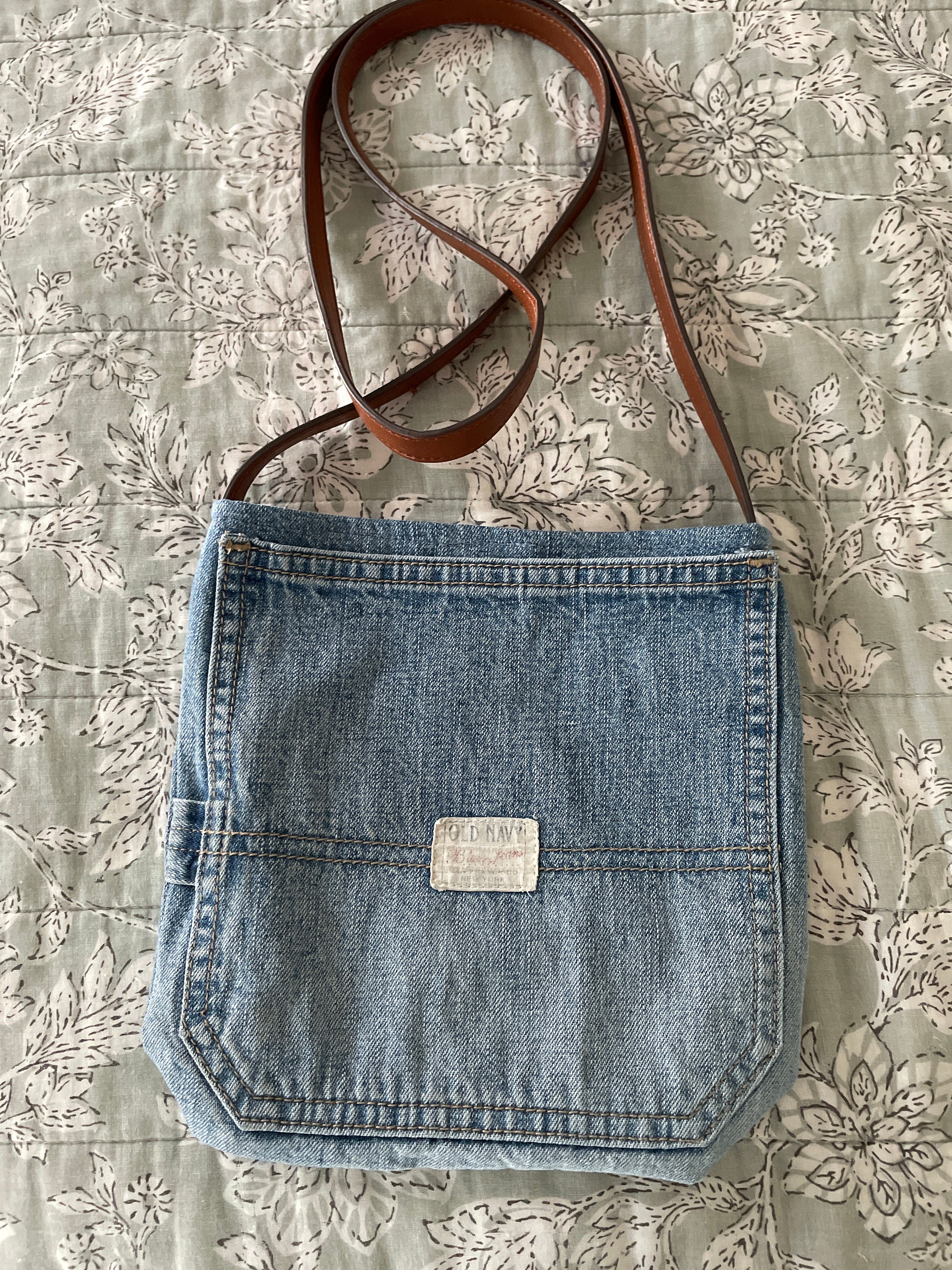 पुरानी जींस से बनाए सुंदर बैग || How to Make beautiful Ladies bags made  from old jeans | पुरानी जींस से बनाए सुंदर बैग || How to Make beautiful  Ladies bags made