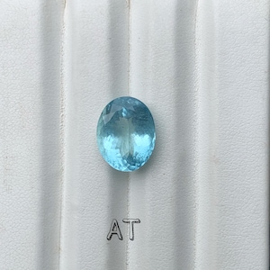 Natural Aquamarine Gemstone: Oval Faceted Blue Stone (3 Ct, 8x10mm)