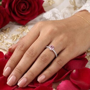 Round Morganite Ring, Simple Pink Stone Ring, Dainty Stacking Ring, Solitaire Morganite Jewelry, Birthday Gift for Women, Minimalist Ring