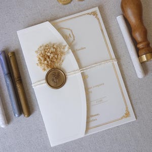 Minimalist Acrylic Wedding Invitation Gold Foil Half Fold Envelope Quinceanera Card Clear Party Invitations Elegant Custom Bridal Invites