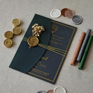Elegantes invitaciones de boda en acrílico verde con sobres doblados en lámina dorada, tarjetas de cumpleaños, invitaciones transparentes para fiestas, invitaciones personalizadas para quinceañeras.