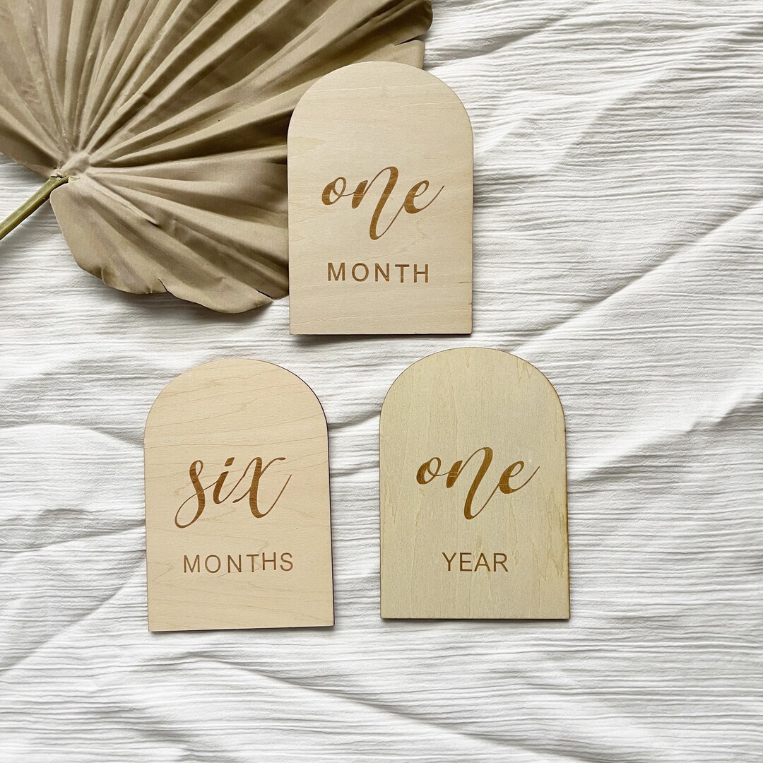 Baby Wooden Monthly Milestone Discs Plaques Arch Shape Set 12 Photo ...