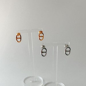 Minimalistische Schwein Nase Ohrstecker. Hohl 18k Gold Kleiner Huggie Ohrring. Vintage Stil Ohrstecker für Damen. Zarter kleiner Ohrring.