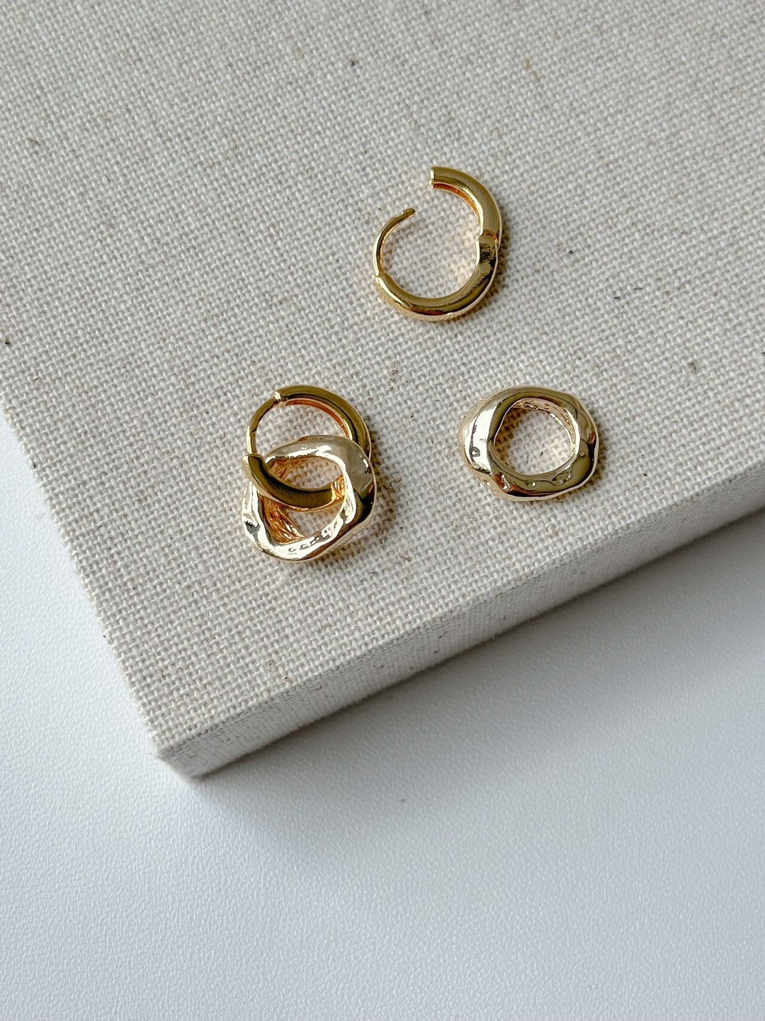 Vintage Gold Interlocking Hoop Earrings. Double Hoop Drop Earrings