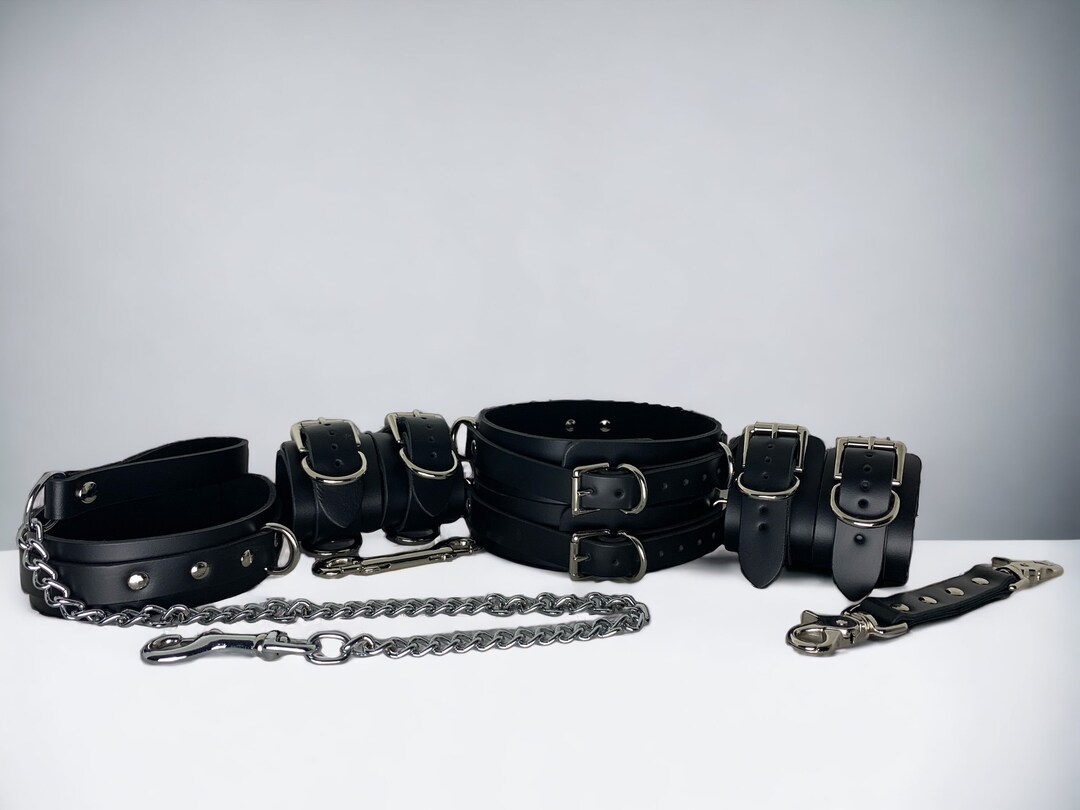BDSM Bow Tie 8 Item Kit - Black