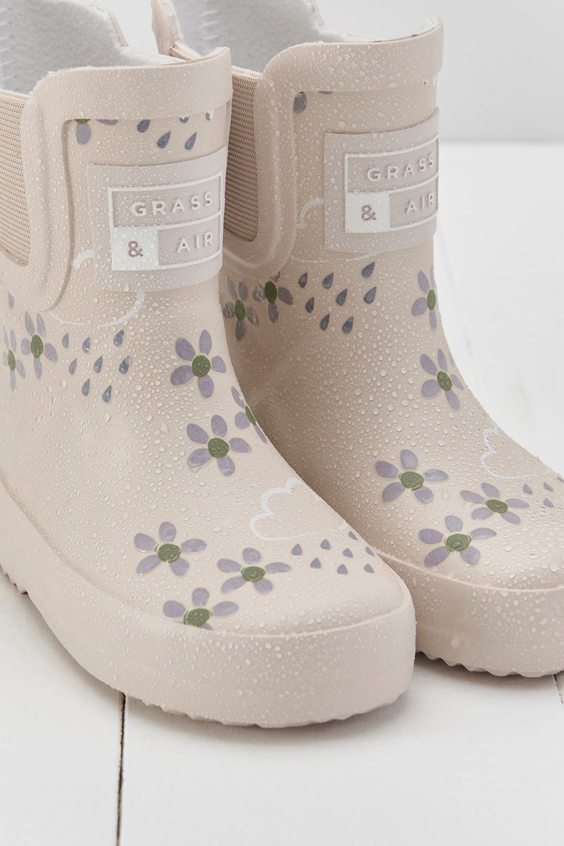 Pampas Cream Floral Short Colour-Changing Kids Wellies, Grass & Air Colour-Changing Unisex, Baby, Toddler, Welly Boots, Childrens Rain Boots image 2