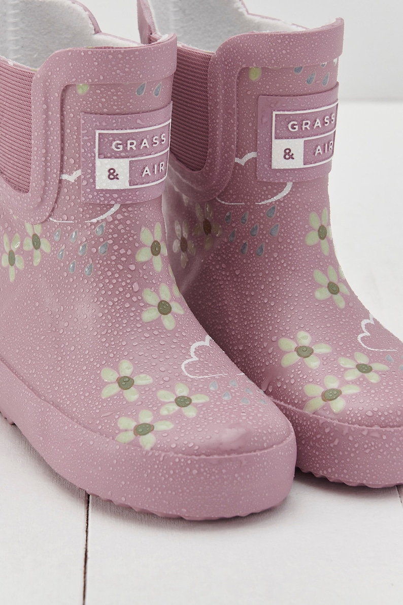 Pink Bloom Floral Short Colour-Changing Kids Wellies, Grass & Air Colour-Changing Unisex, Baby, Toddler, Welly Boots, Childrens Rain Boots image 2