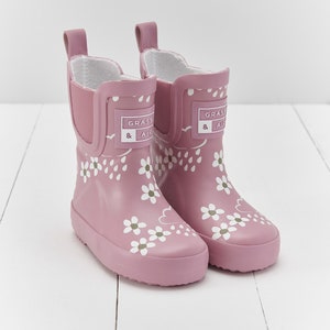 Pink Bloom Floral Short Colour-Changing Kids Wellies, Grass & Air Colour-Changing Unisex, Baby, Toddler, Welly Boots, Childrens Rain Boots image 1