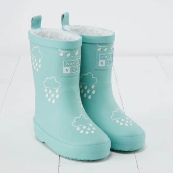 Sun Hats & Wellie Boots: Spray Paint for Toddlers