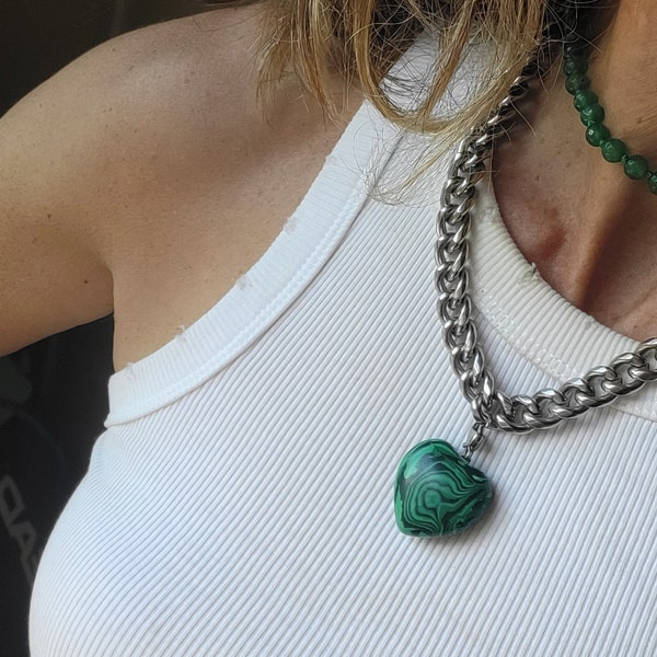 Collar de cadena con colgante de corazón en verde malaquita, regalo para el dia de la madre, joyerías de mujer hechas a mano con descuento