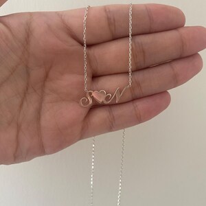 Collar de corazón personalizado de plata hecho a mano con iniciales / Joyas con colgante de letras personalizables / Regalo perfecto para seres queridos