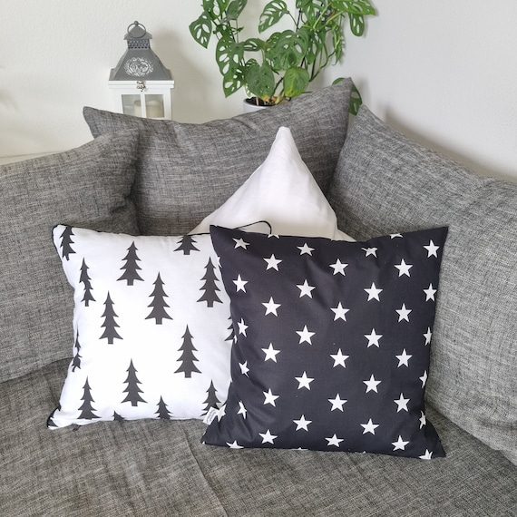 Schwarze Kissenhülle mit weißen Sternen, Kissenbezug 40 x 40 cm, Zierkissen, Dekokissen Sofa, Nikolaus Geschenk, Geschenkidee Weihnachten