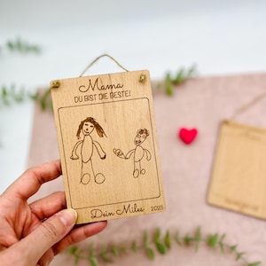 Holzkarte mit Kinderzeichnung - Holzschild mit Bild - Kindermalerei auf Holz graviert - Muttertagsgeschenk für Mama - Oma -personalisiert