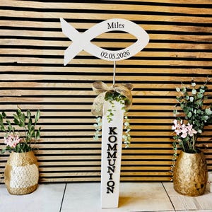 Dekoracja komunijna stojak na ryby, drewniany - stela na ryby - ryba na bierzmowanie, chrzest - stojak na ryby na drzwi - ręcznie robiony, spersonalizowany