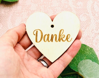 Geschenkanhänger aus Holz - Namensschild Holz - Danke Herz Anhänger - Anhänger für Geschenk aus Holz - Danke in Herzform